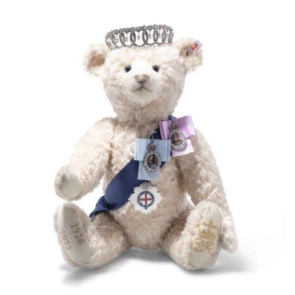 STEIFF WHITE QUEEN MEMORIAL BEAR